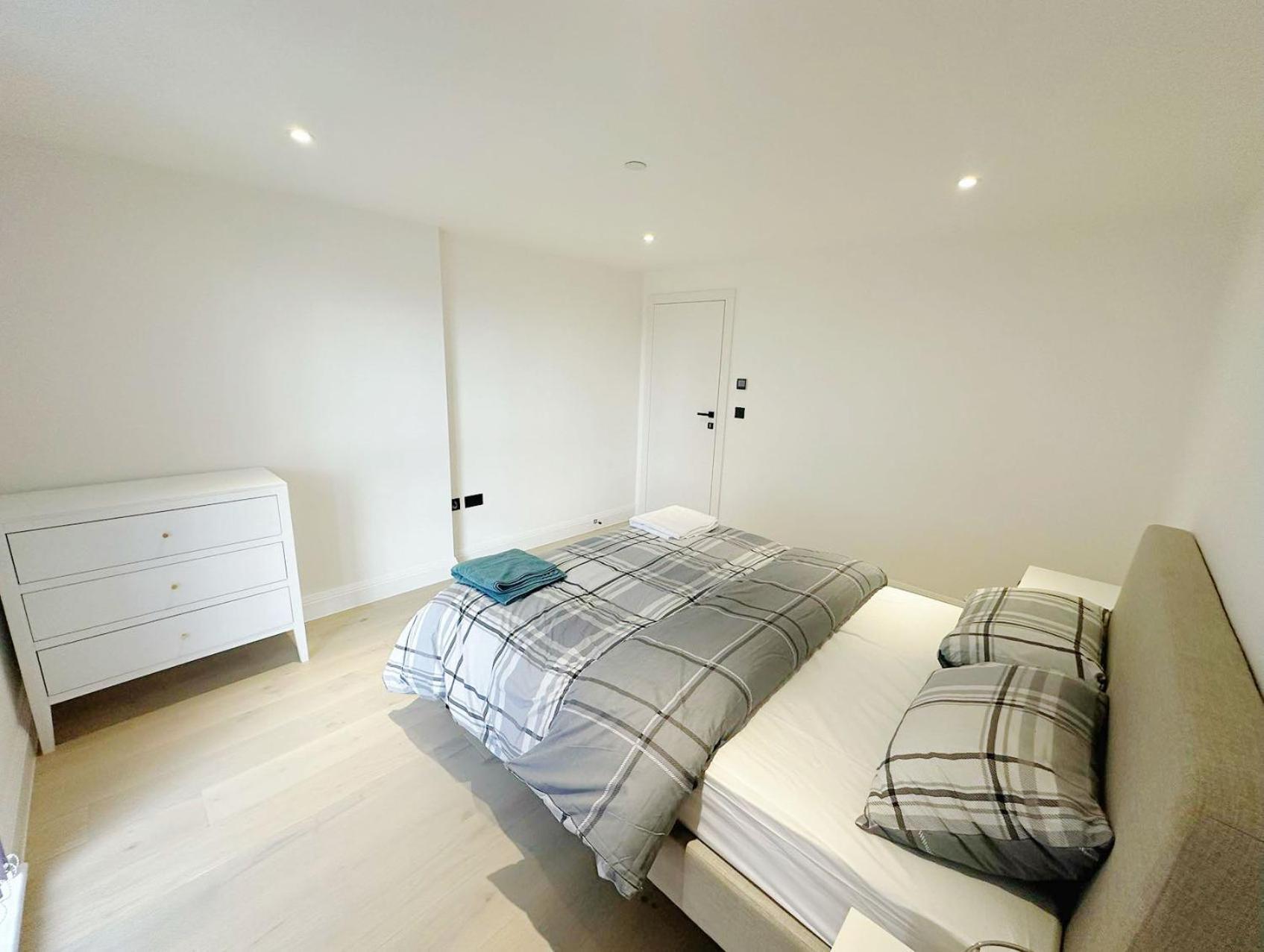 דירות לונדון Luxury Modern Flat Near Center מראה חיצוני תמונה