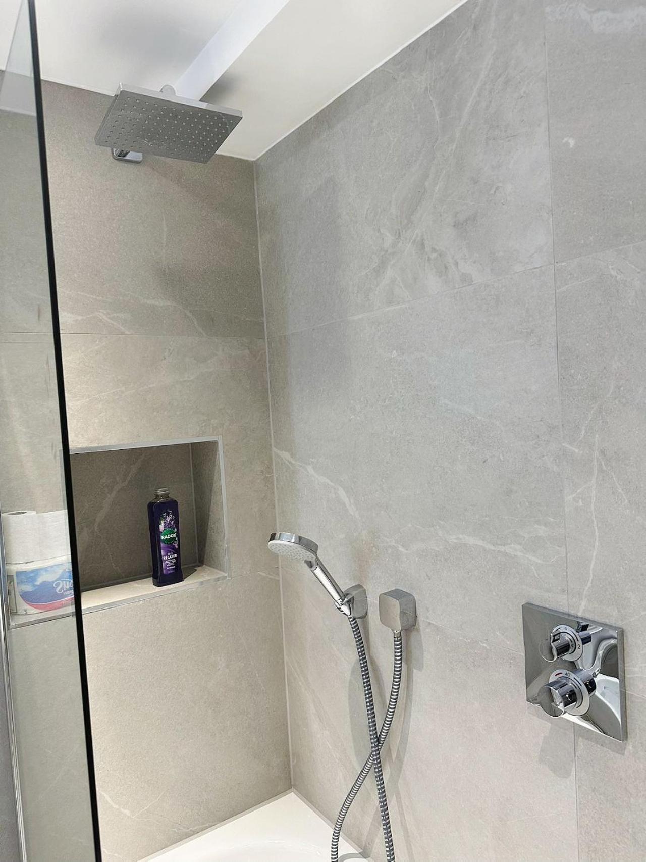 דירות לונדון Luxury Modern Flat Near Center מראה חיצוני תמונה