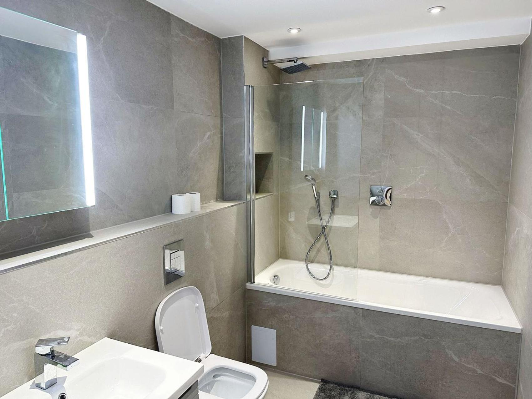 דירות לונדון Luxury Modern Flat Near Center מראה חיצוני תמונה