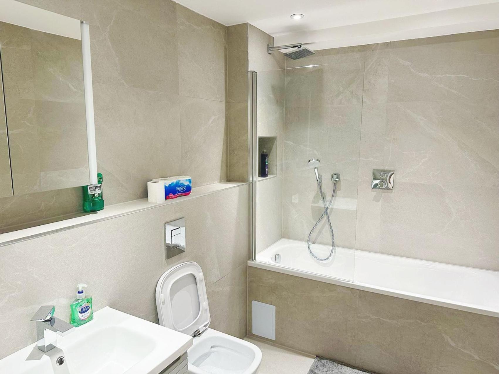 דירות לונדון Luxury Modern Flat Near Center מראה חיצוני תמונה